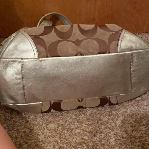 Coach purse - Picture 5 of 12